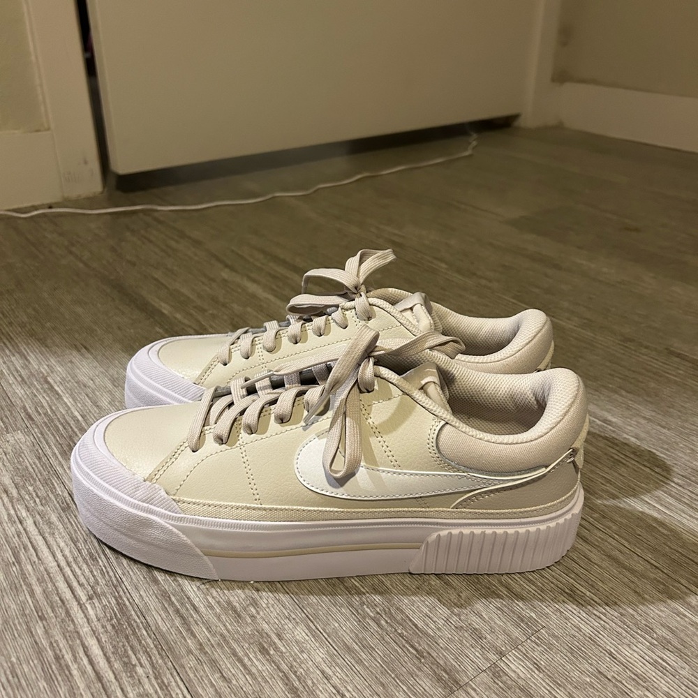Nike Beige/cream and White Legacy Lift sneakers